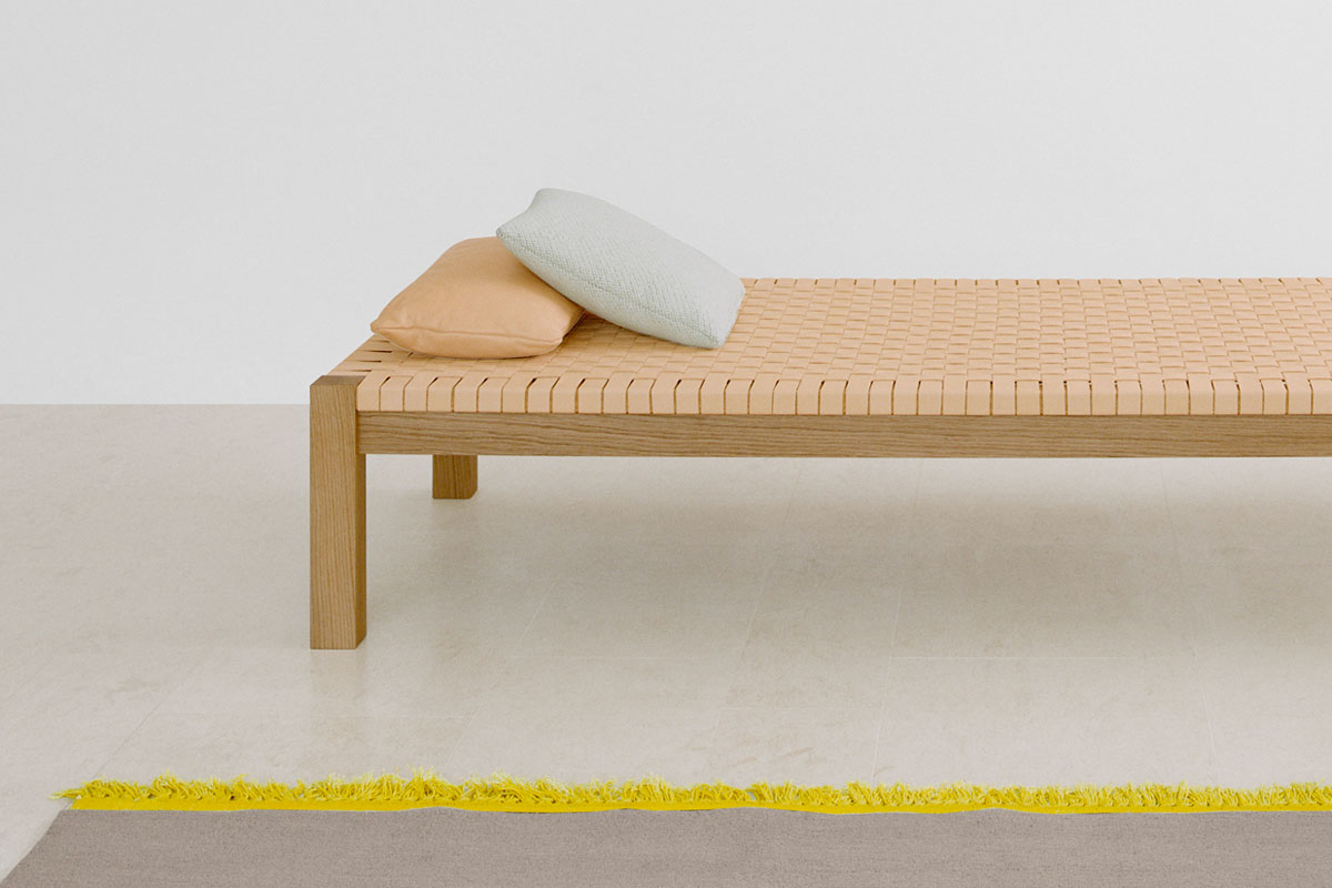 Reedition eines Daybeds von Ferdinand Kramer.